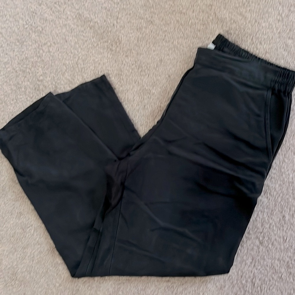GAP elastic band work pants. Flowy material very soft and comfortable